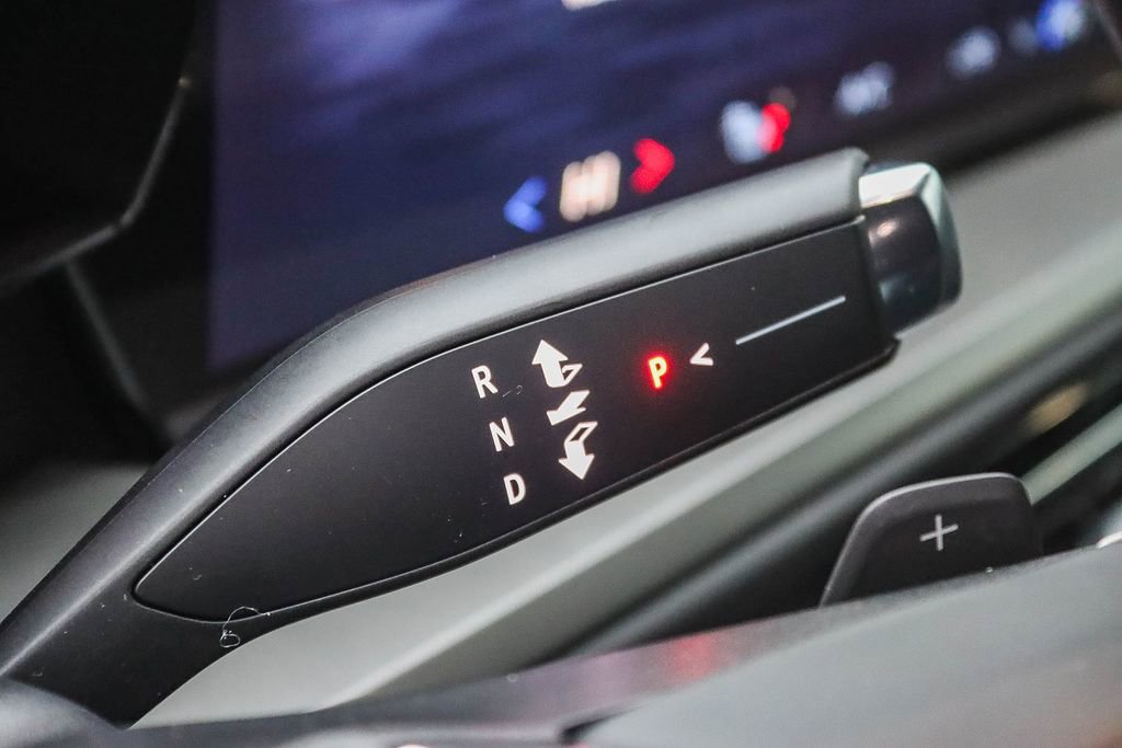 Used 2026 Chevrolet Traverse LT w/ Driver Confidence Package image 18