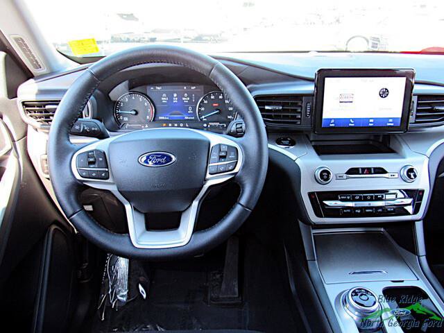 Used 2023 Ford Explorer XLT image 16