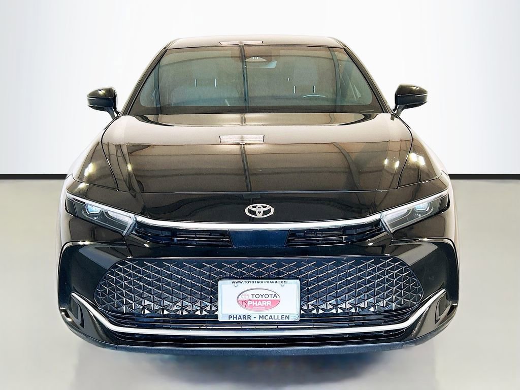 Used 2023 Toyota Crown XLE image 2