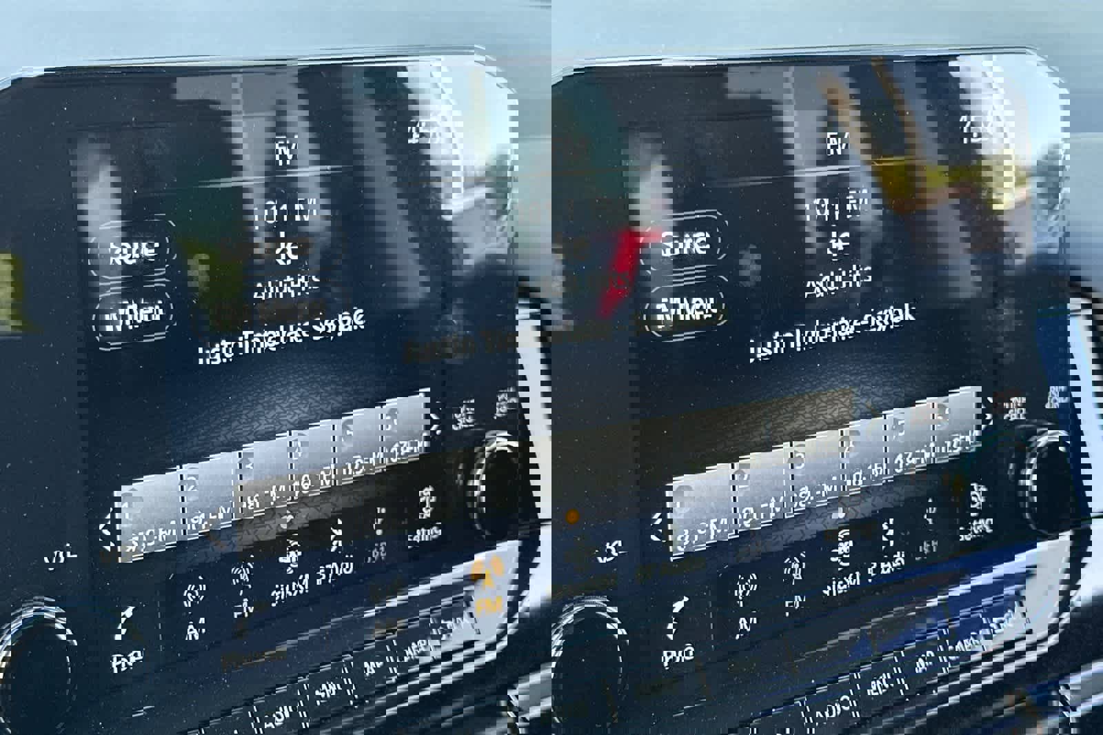 New 2025 Nissan Pathfinder SL image 19