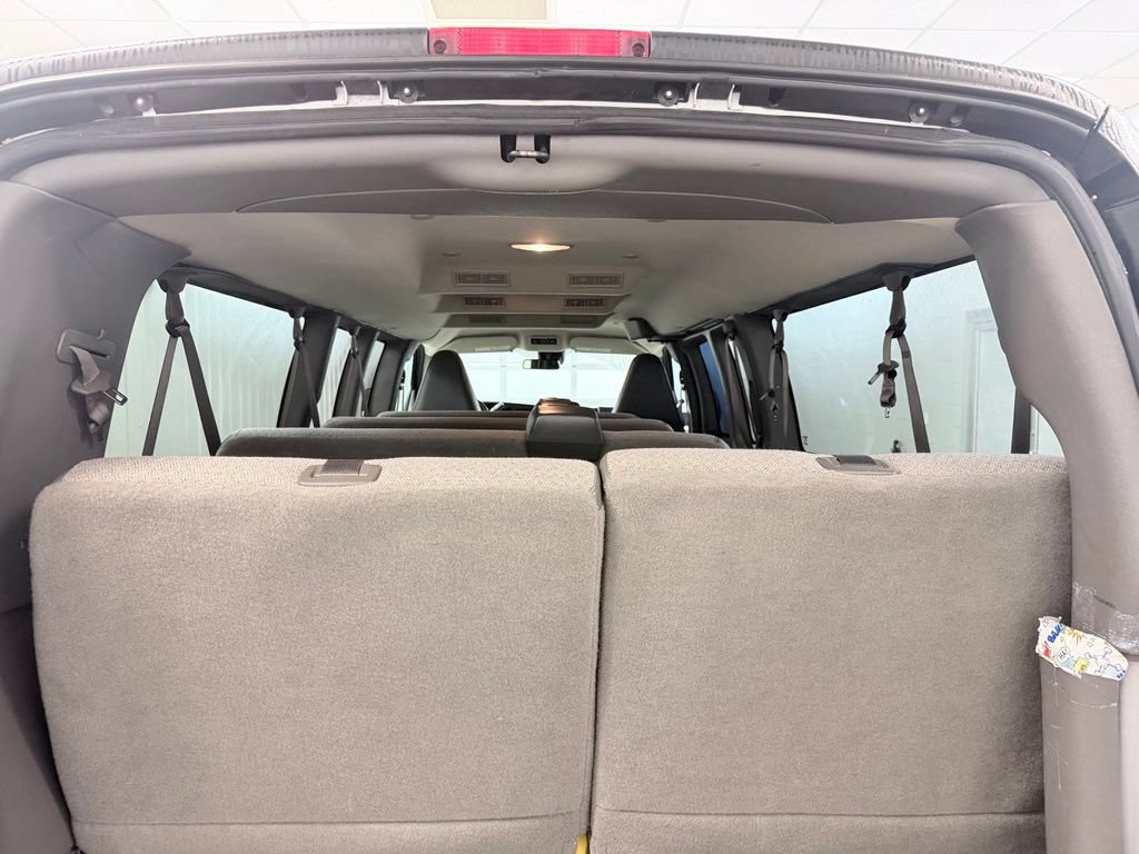 Used 2020 Chevrolet Express 3500 LT w/ LT Preferred Equipment Group RWD image 14