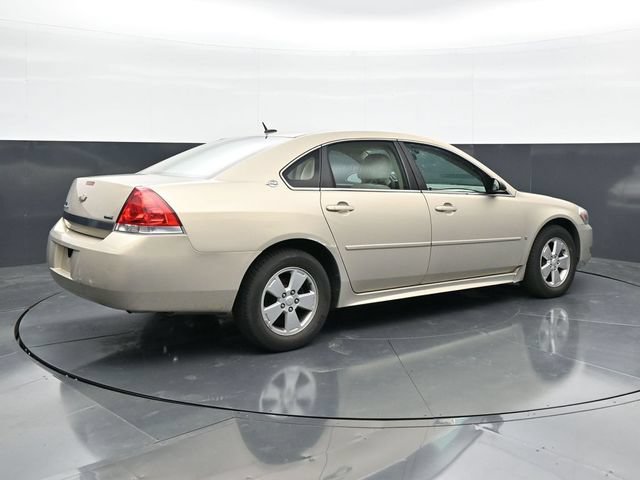 Used 2009 Chevrolet Impala LT FWD image 2