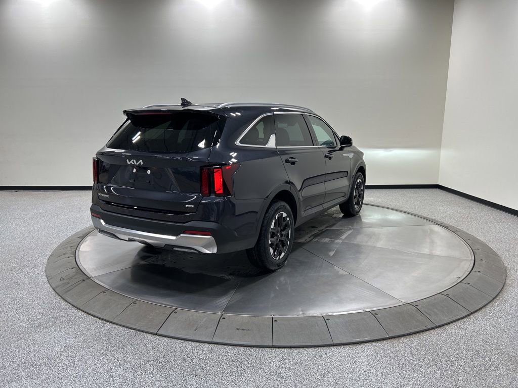 New 2026 Kia Sorento S image 6