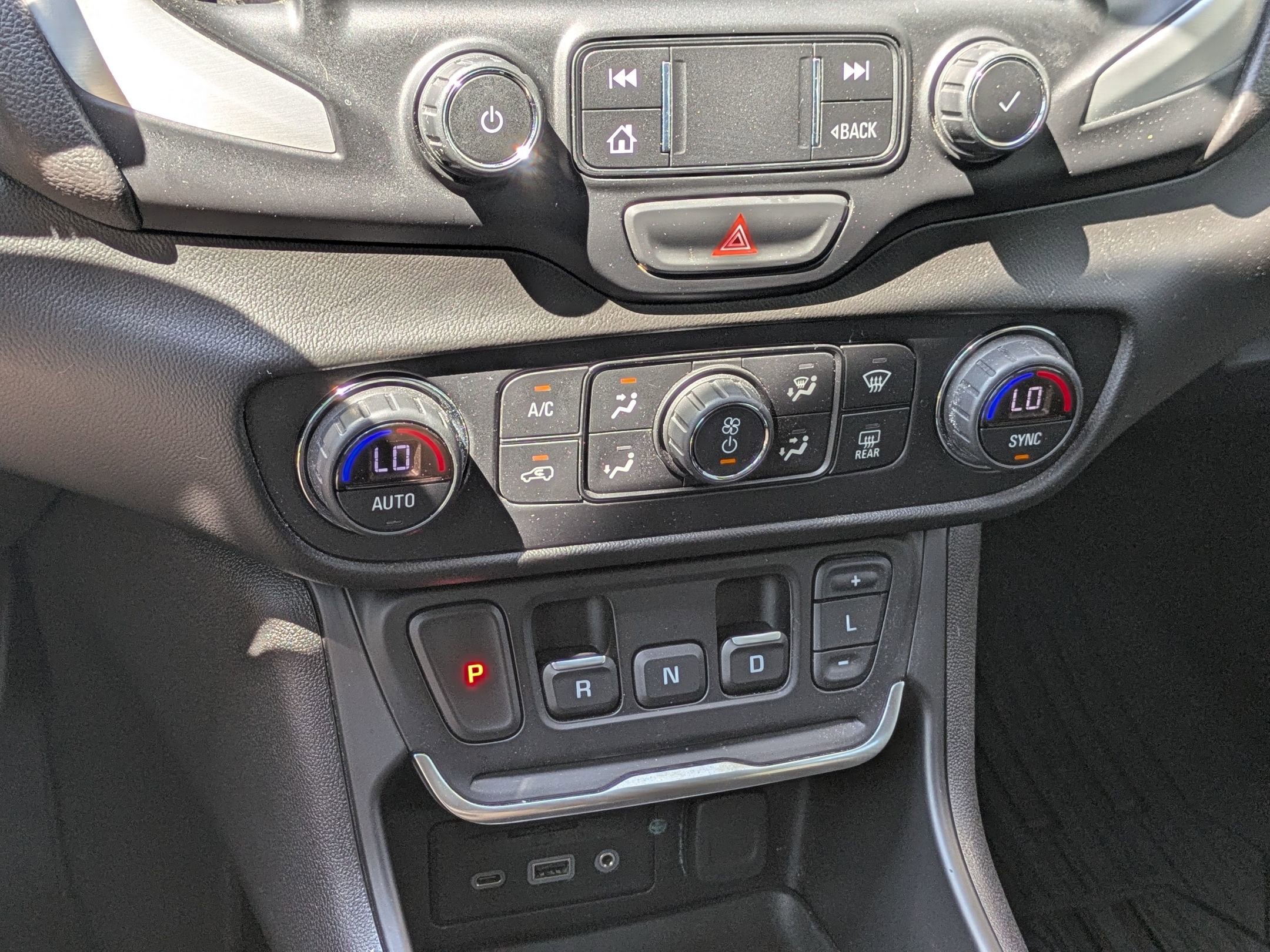 Used 2020 GMC Terrain SLT w/ Preferred Package image 20