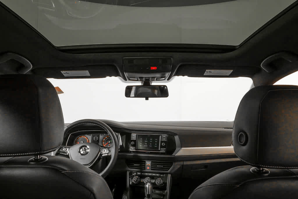 Certified 2021 Volkswagen Jetta R-Line image 10