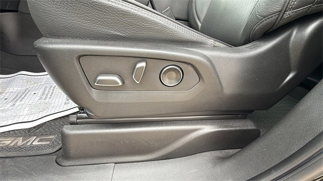 Used 2023 GMC Yukon Denali w/ Max Trailering Package image 35