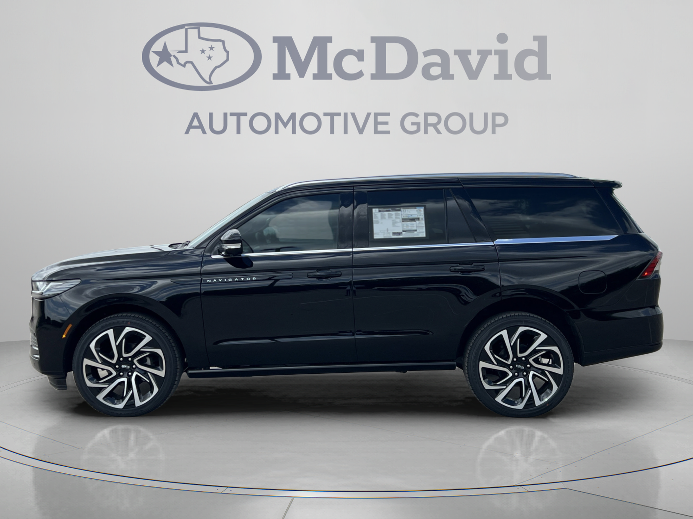 New 2026 Lincoln Navigator Black Label AWD/4WD image 2