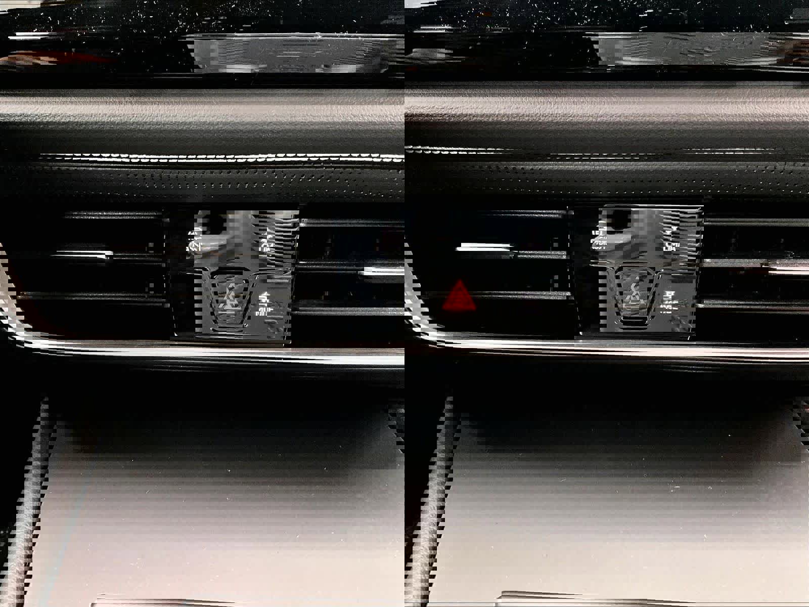 New 2026 Volkswagen Atlas Cross Sport SE image 21