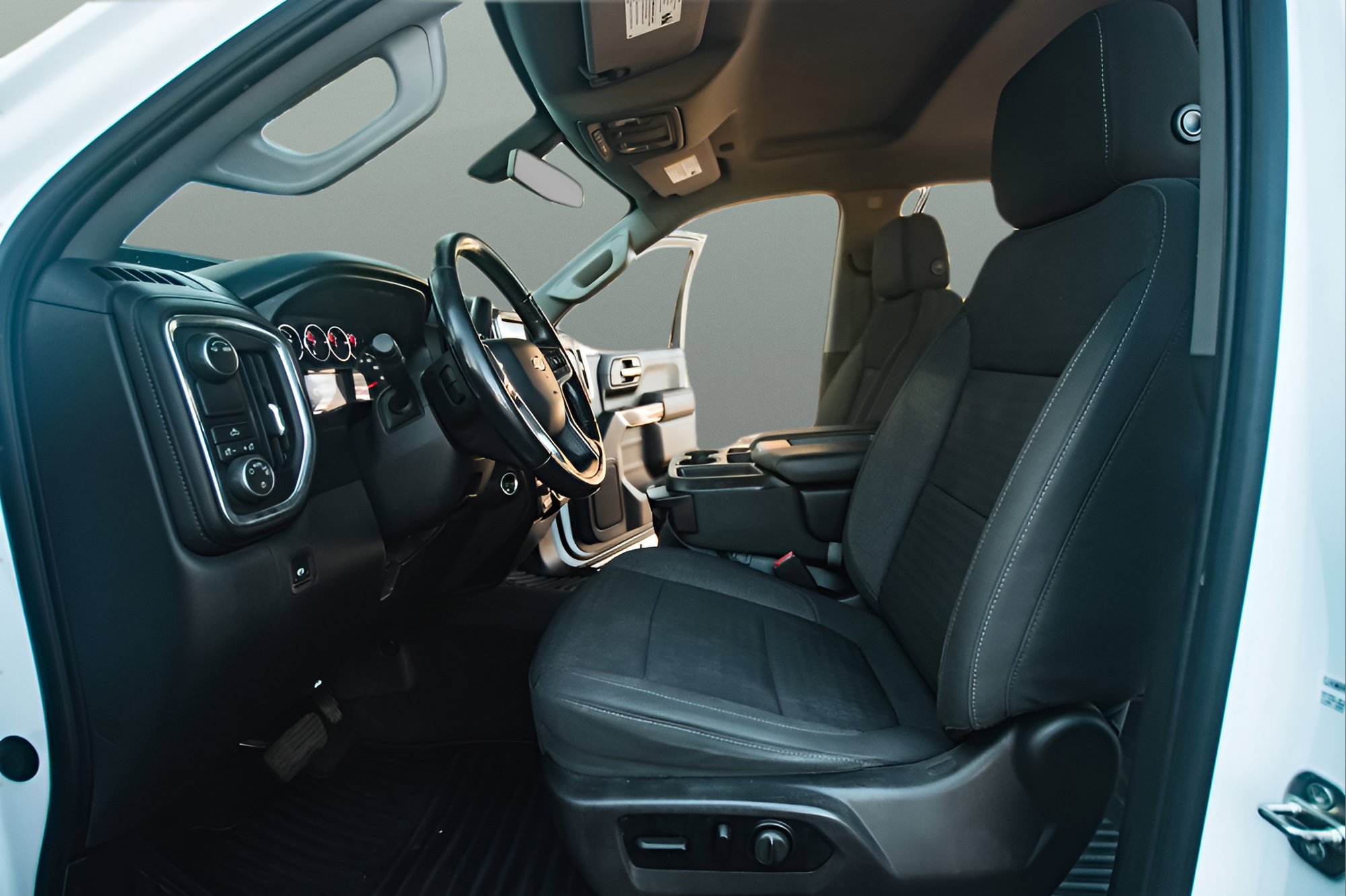 Used 2020 Chevrolet Silverado 1500 LT w/ All-Star Edition image 15