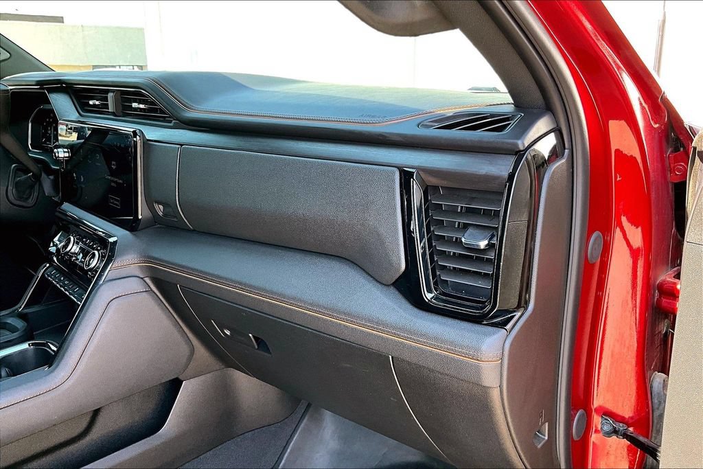 Used 2024 GMC Sierra 3500 AT4 w/ AT4 Premium Plus Package AWD/4WD image 19