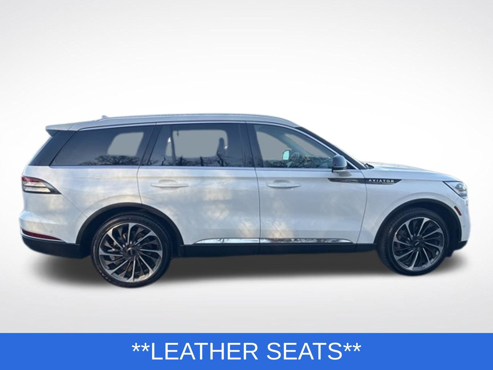 Used 2023 Lincoln Aviator Reserve w/ Equipment Group 201A AWD/4WD image 7