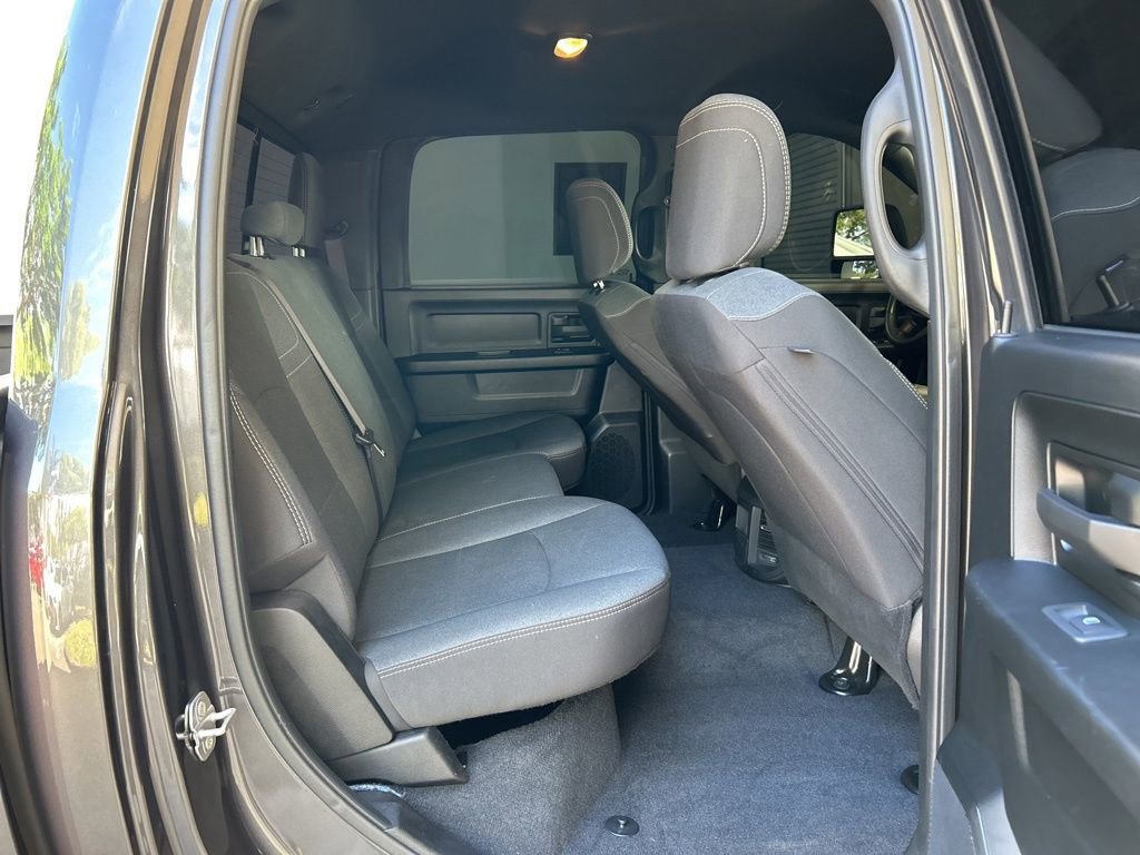 Used 2024 RAM 3500 Tradesman w/ Chrome Appearance Group image 25