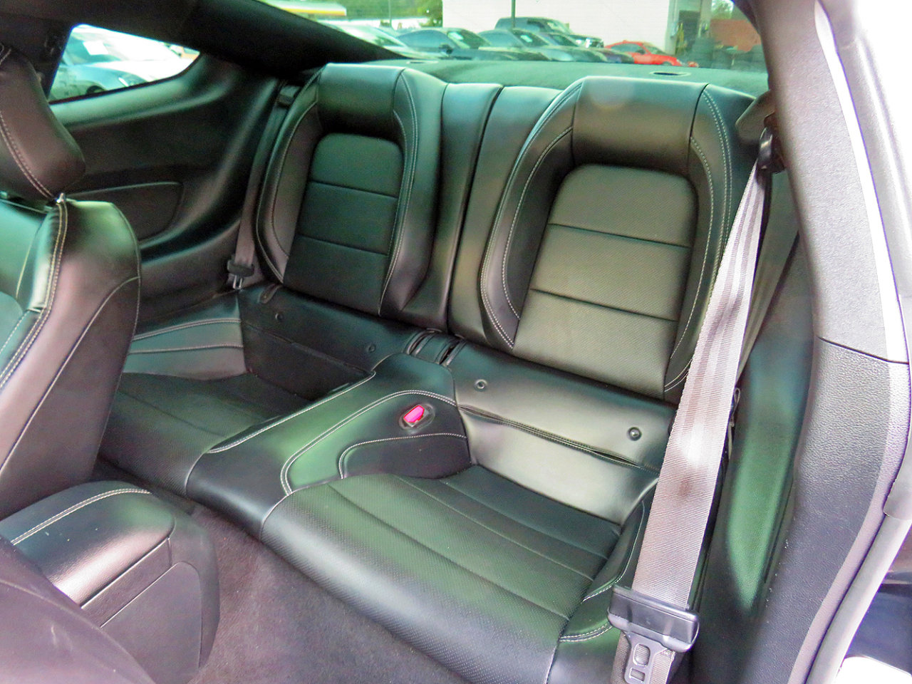 Used 2021 Ford Mustang GT Premium w/ Equipment Group 401A image 14