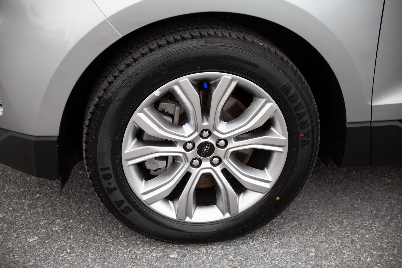 Used 2024 Ford Edge Titanium image 9