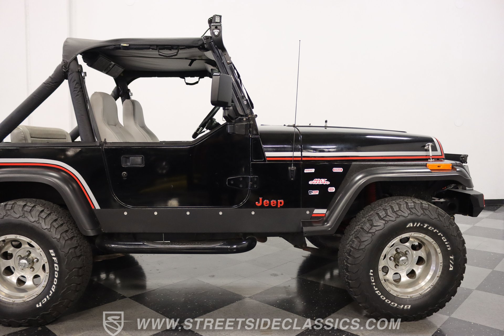 Used 1991 Jeep Wrangler 4WD image 30