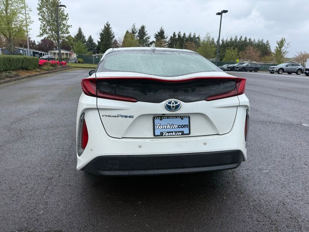 Used 2018 Toyota Prius Prime Advanced FWD image 3