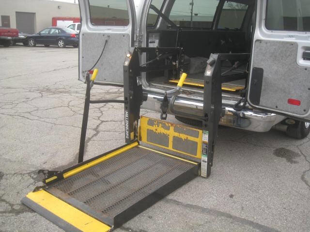 Used 2013 Ford E-350 and Econoline 350 Extended Super Duty w/ PWR Group image 8