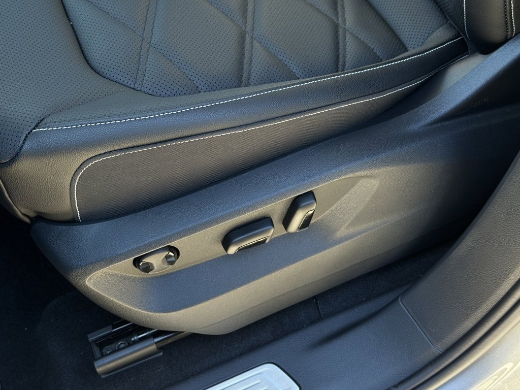New 2026 Volkswagen Atlas SE image 18