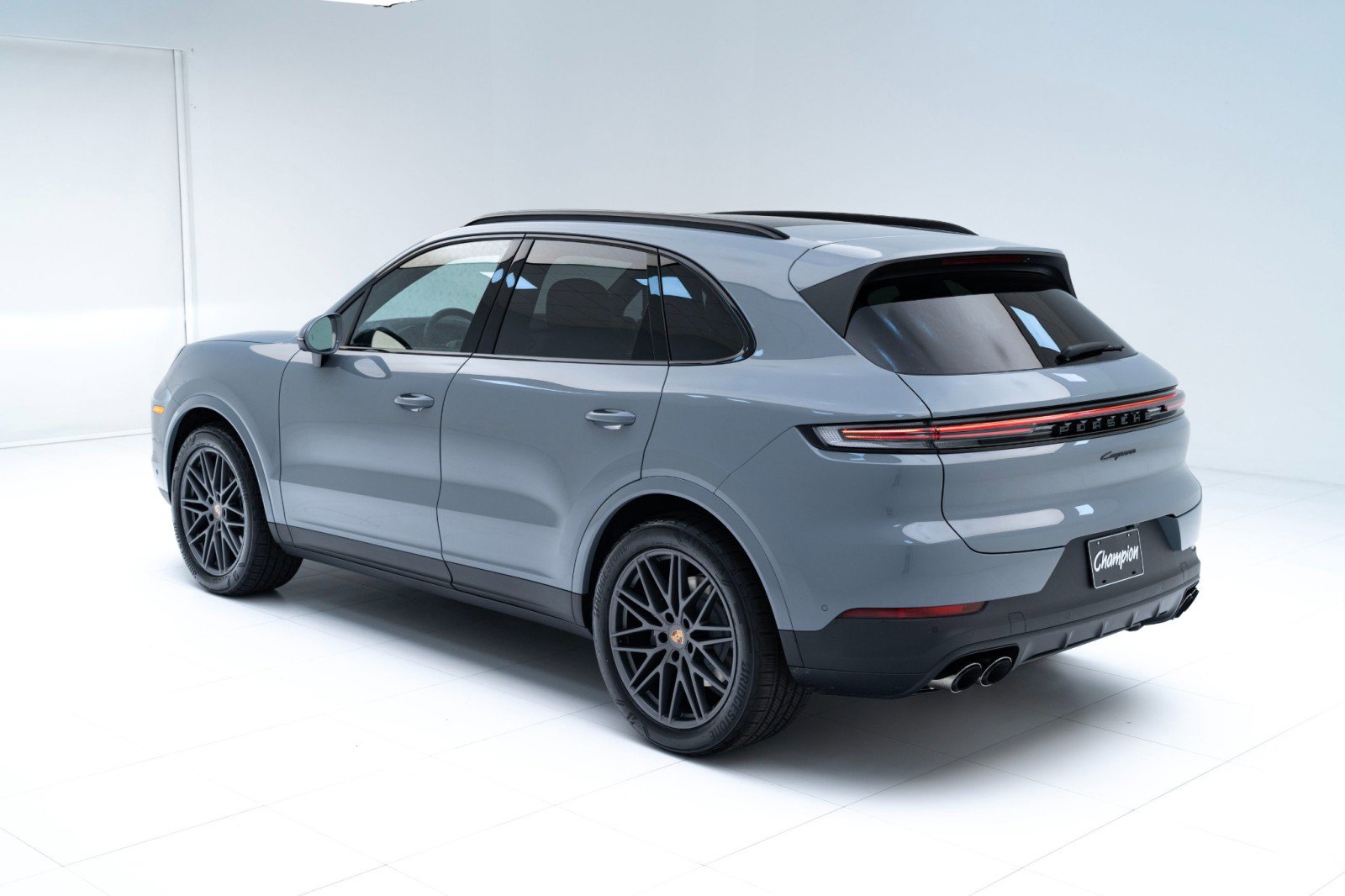 New 2026 Porsche Cayenne image 3