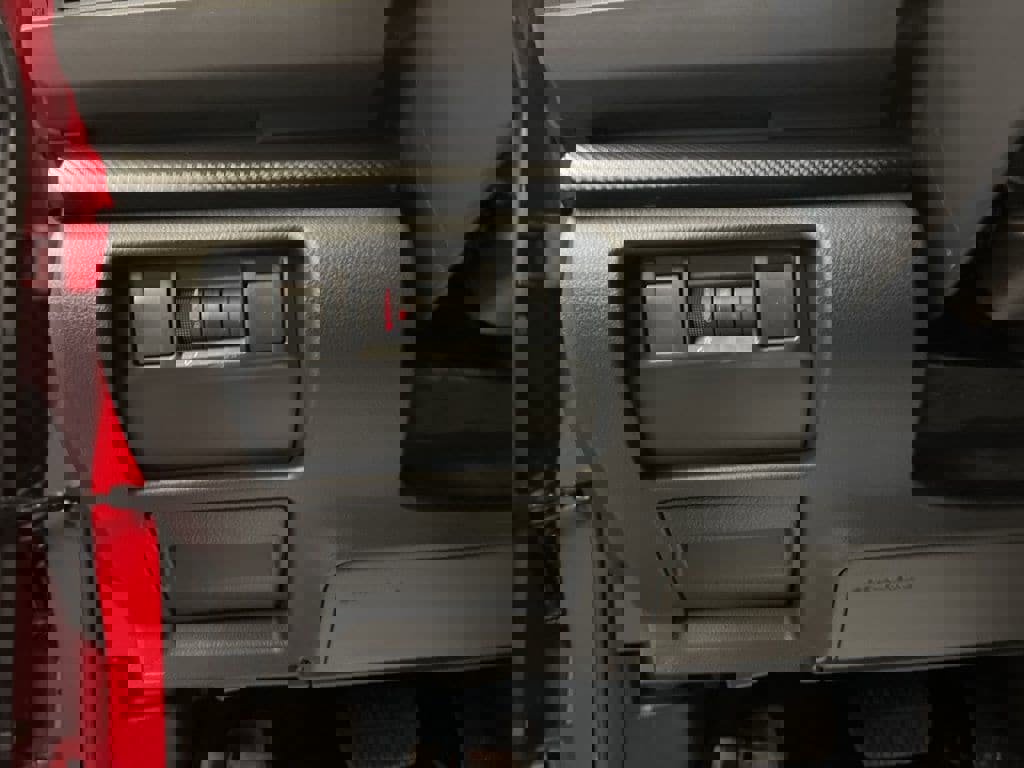 Certified 2025 Subaru Crosstrek 2.0i image 18