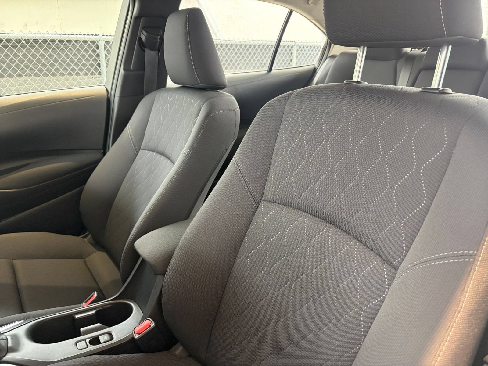 Used 2025 Toyota Corolla LE FWD image 35