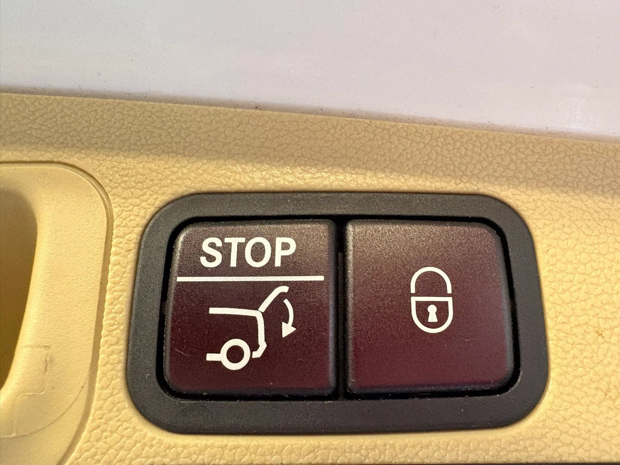 Used 2012 Mercedes-Benz GL 450 4MATIC image 20