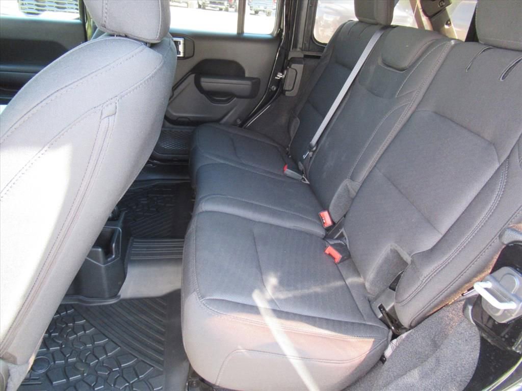 Used 2022 Jeep Wrangler Unlimited Sport image 27