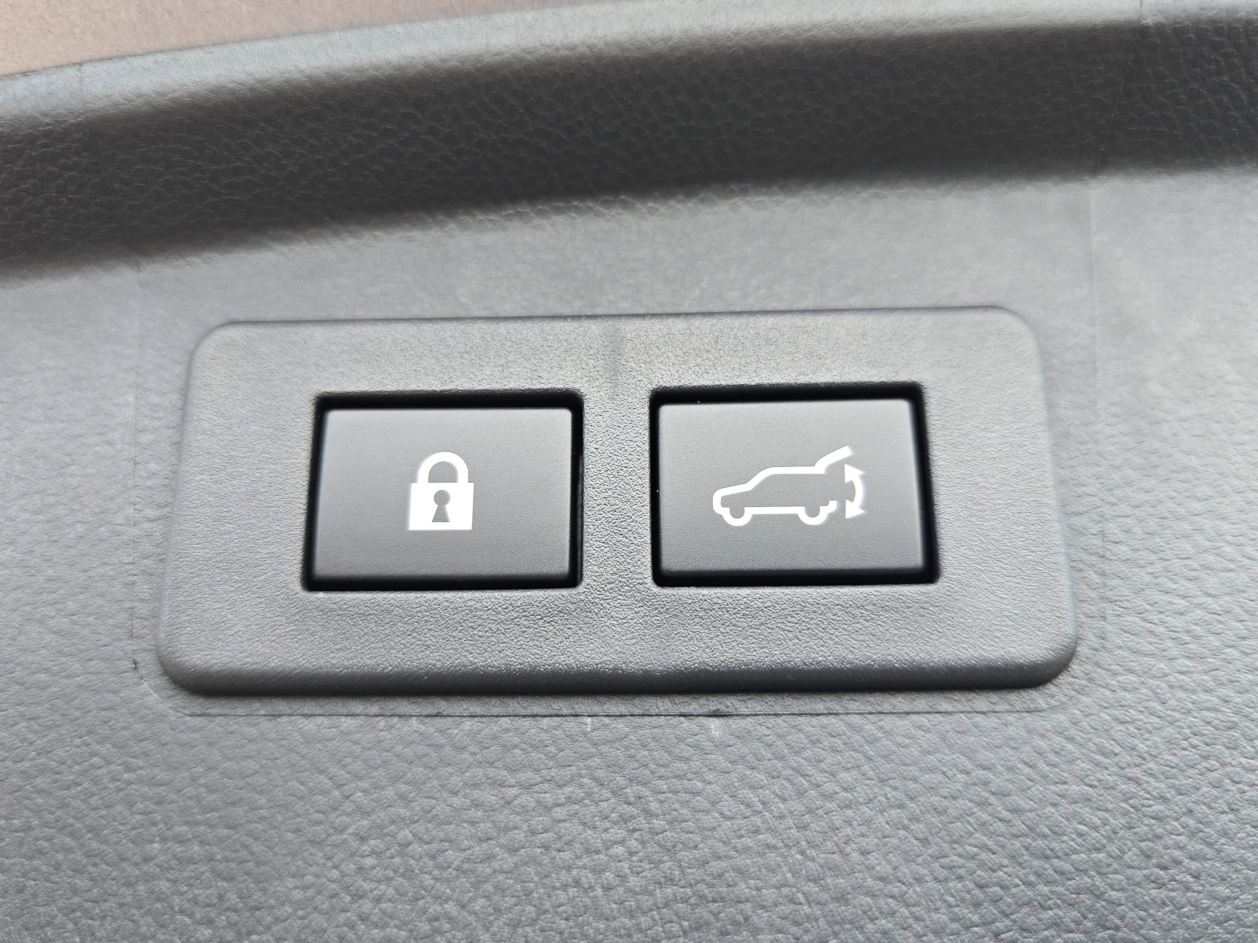 New 2025 Subaru Outback Premium image 17