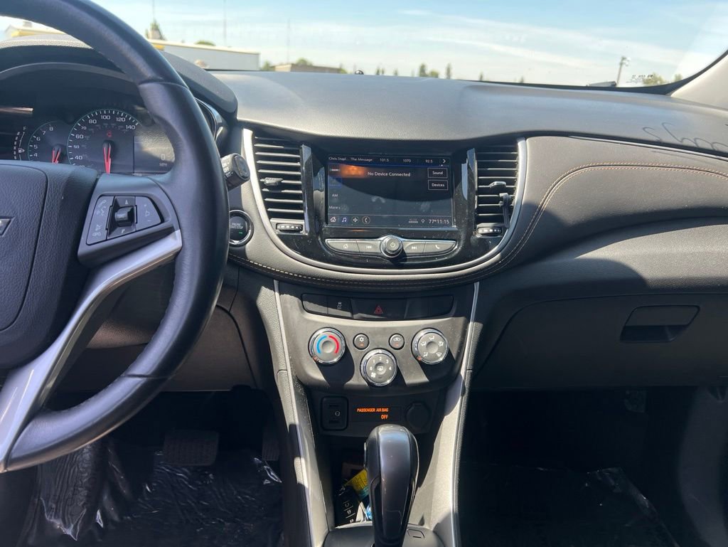 Used 2022 Chevrolet Trax LT w/ LT Convenience Package AWD/4WD image 12