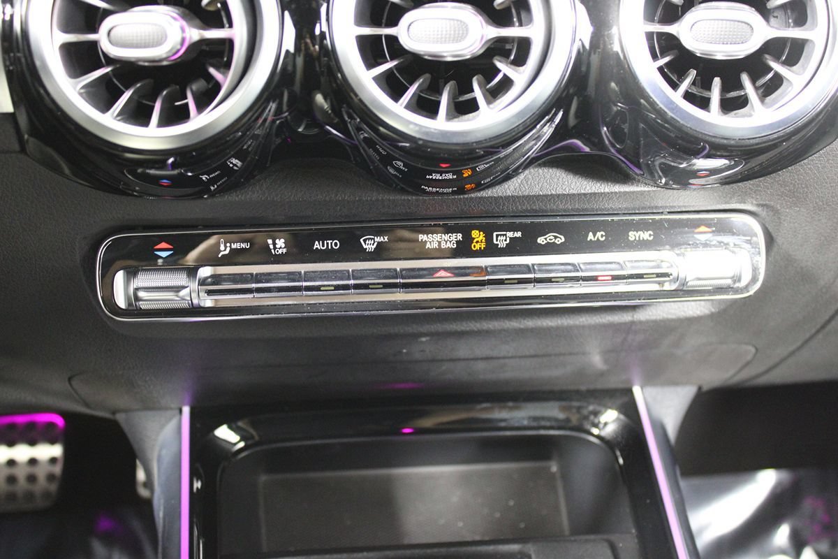Used 2021 Mercedes-Benz GLB 250 image 17