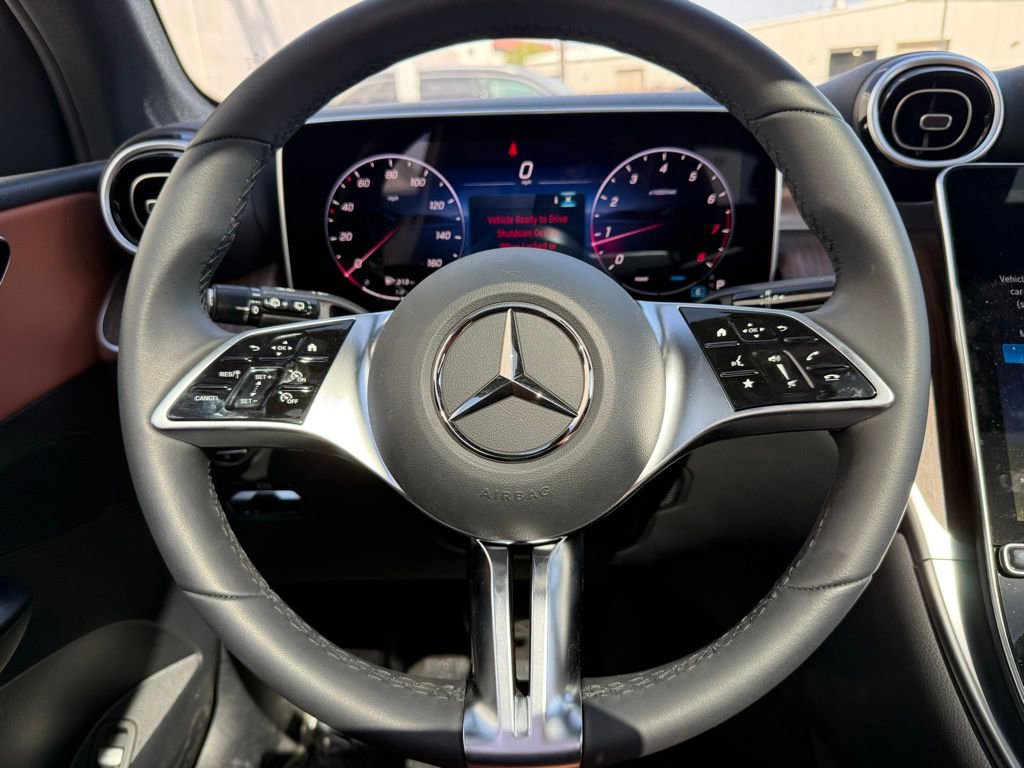 Used 2026 Mercedes-Benz GLC 300 image 12