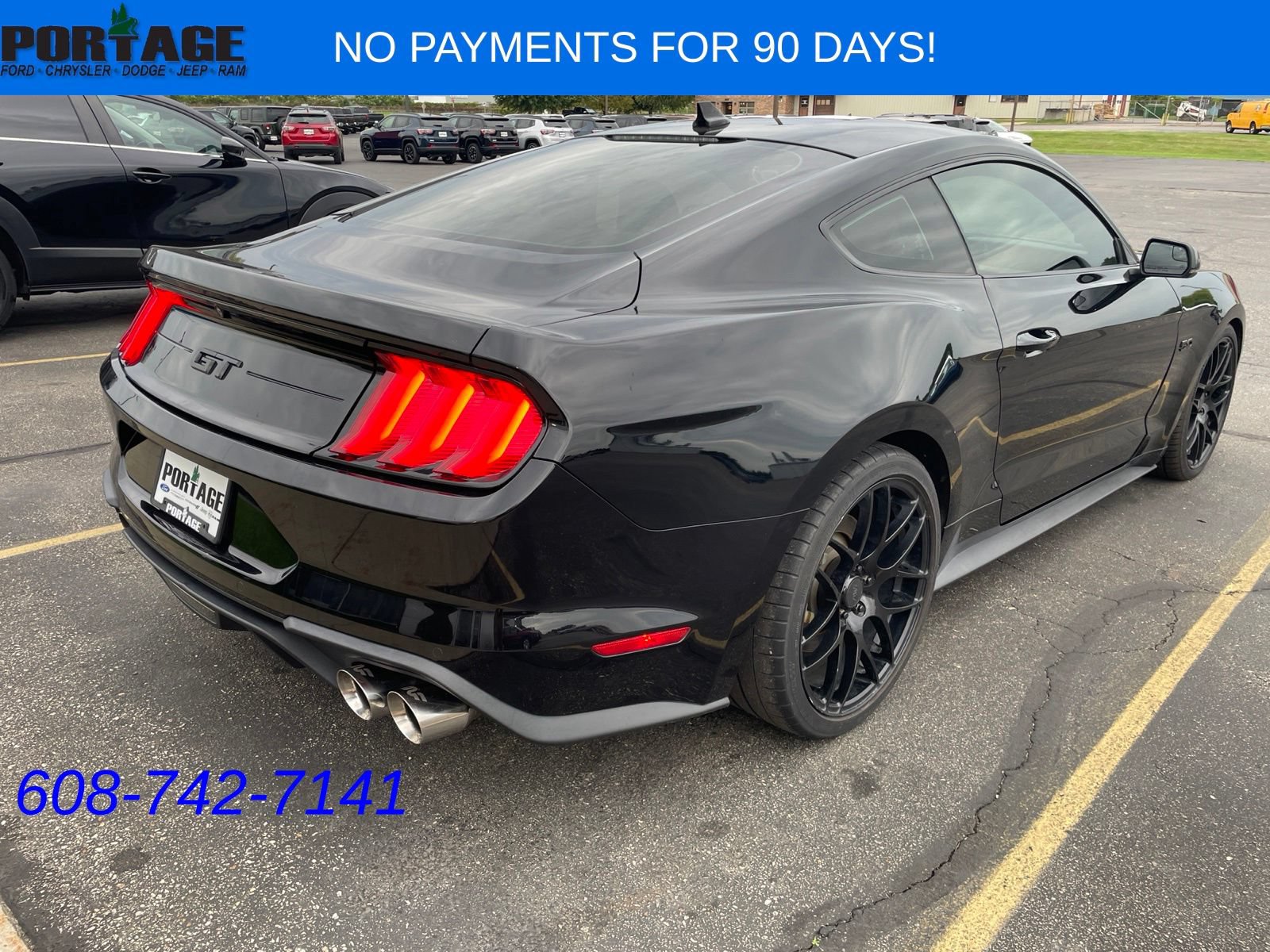 Used 2020 Ford Mustang GT Premium w/ Carbon Sport Interior Package RWD image 16