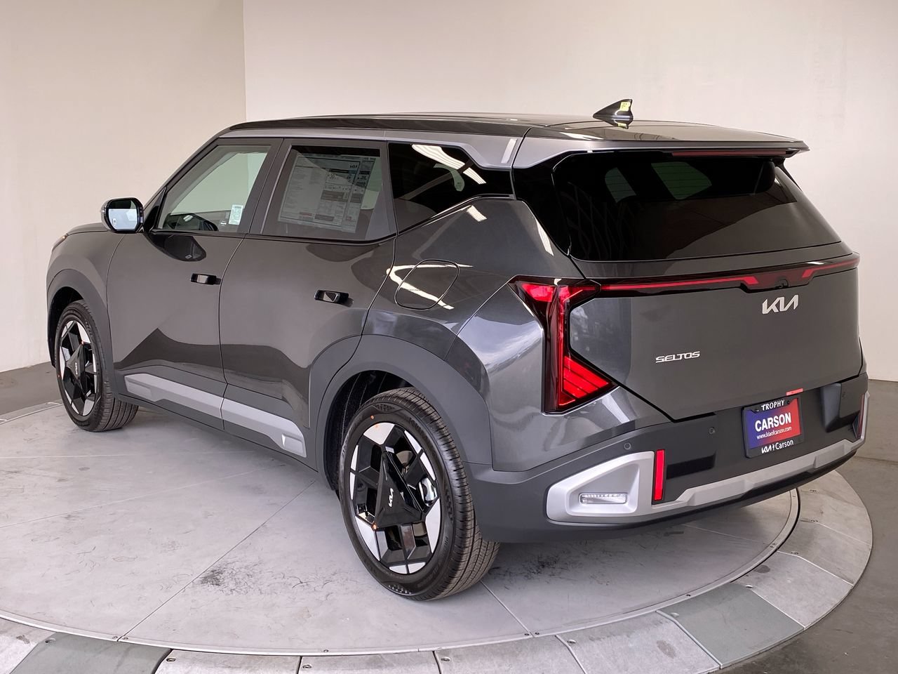 New 2027 Kia Seltos S FWD image 3