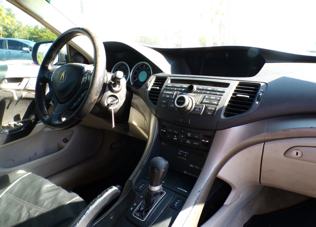 Used 2009 Acura TSX 5-Speed AT with Tech Package image 19