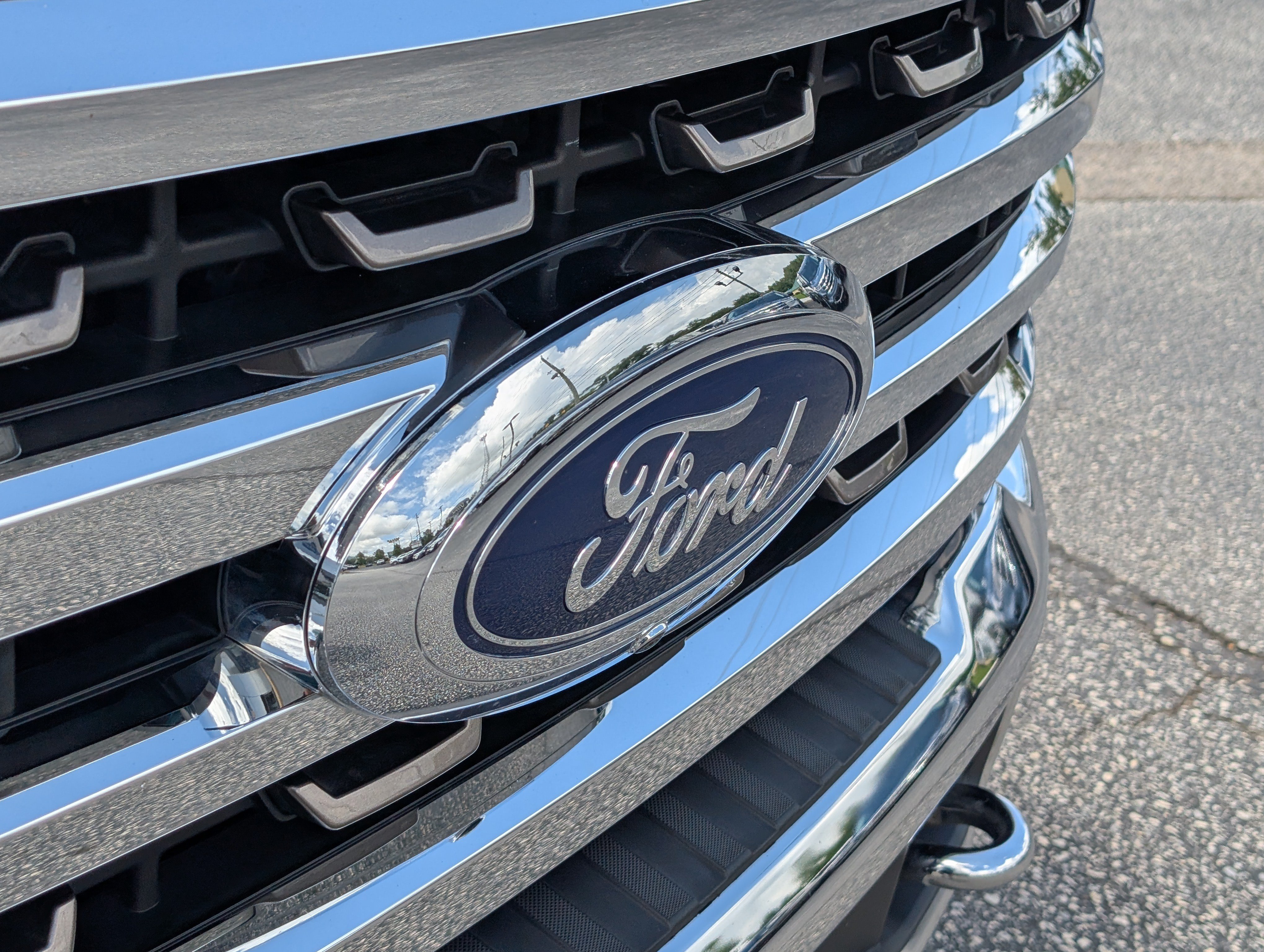 Certified 2023 Ford F250 King Ranch w/ Chrome Package AWD/4WD image 10