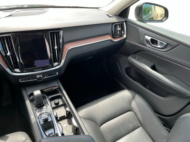 Used 2025 Volvo S60 B5 Plus image 13