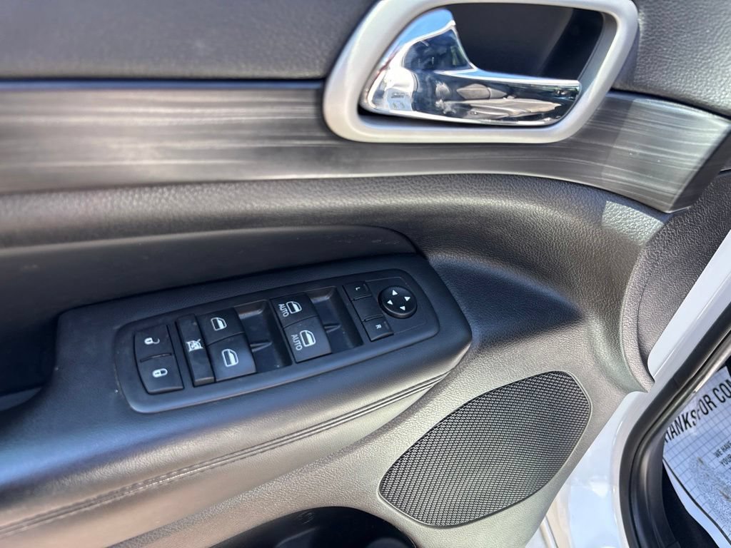 Used 2021 Jeep Grand Cherokee Laredo X AWD/4WD image 20