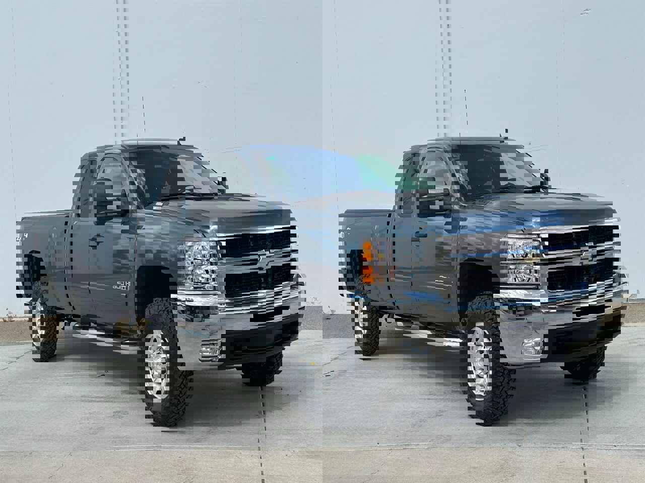 Used 2007 Chevrolet Silverado 2500 LT w/ 2LT Audio Package image 8