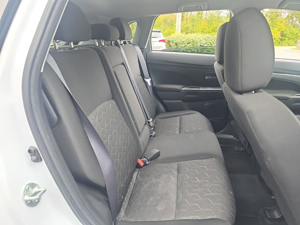 Used 2022 Mitsubishi Outlander Sport ES AWD/4WD image 29