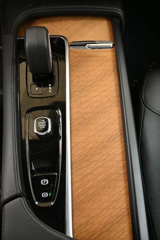 Certified 2024 Volvo XC90 B6 Plus w/ Protection Package Premier image 31