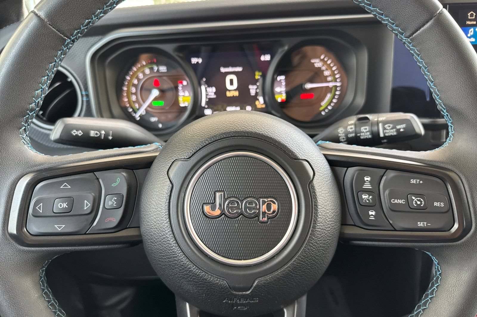 Used 2024 Jeep Wrangler Unlimited Rubicon 4xe AWD/4WD image 25