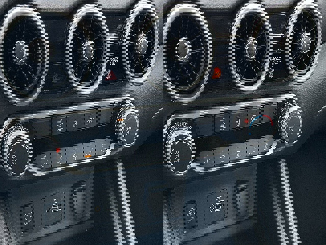 Used 2025 Nissan Sentra S image 34