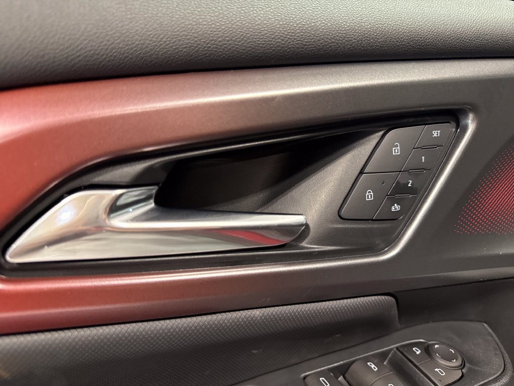 New 2025 Chevrolet Equinox EV RS w/ Active Safety Package 3 AWD/4WD image 28
