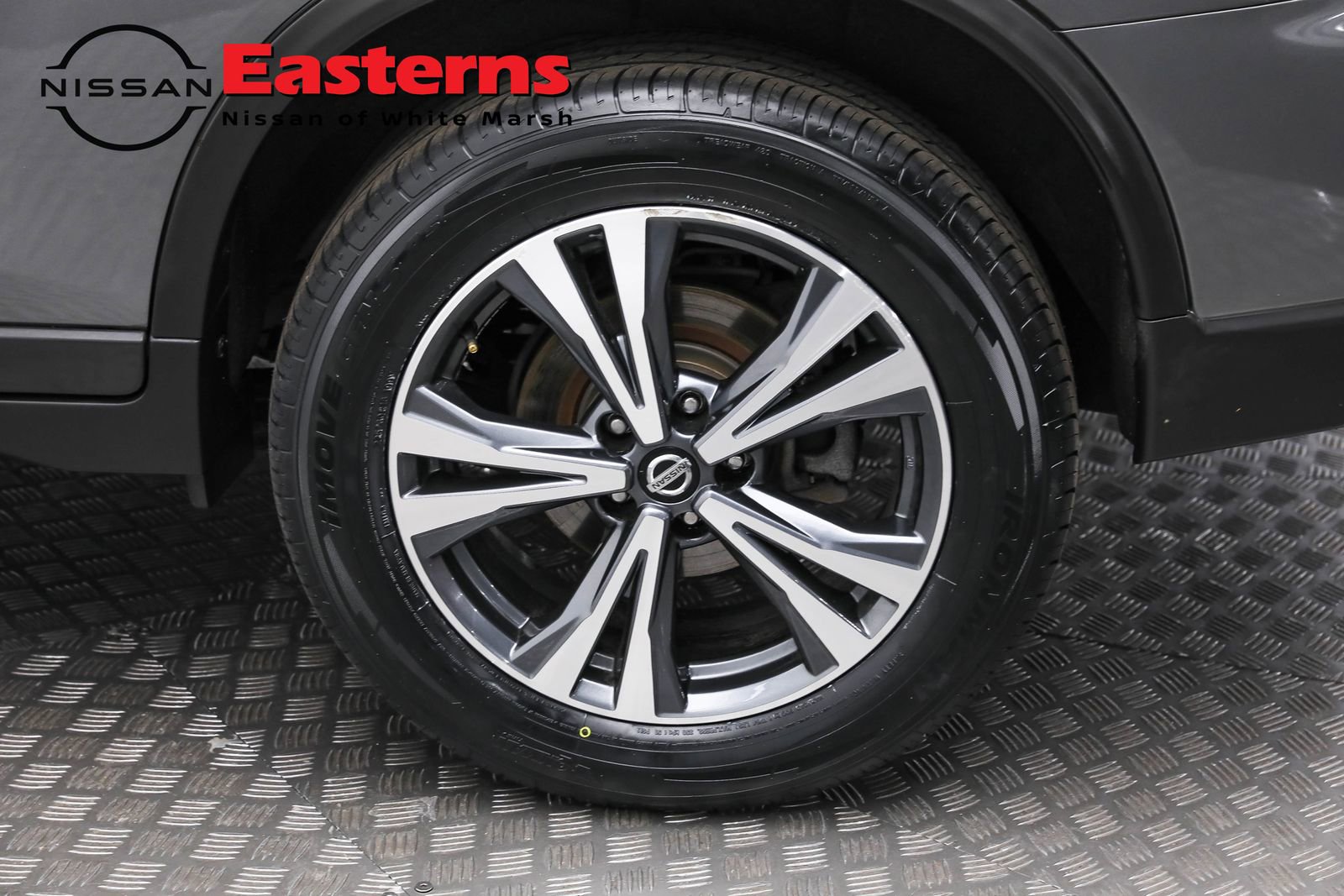 Used 2019 Nissan Rogue SV w/ Premium Package image 8