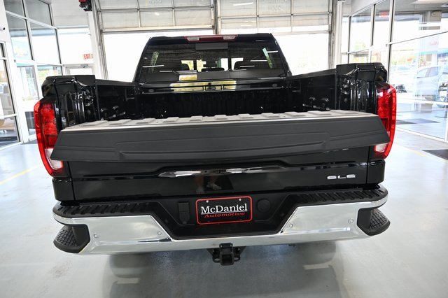 New 2026 GMC Sierra 1500 SLE w/ Preferred Package image 7