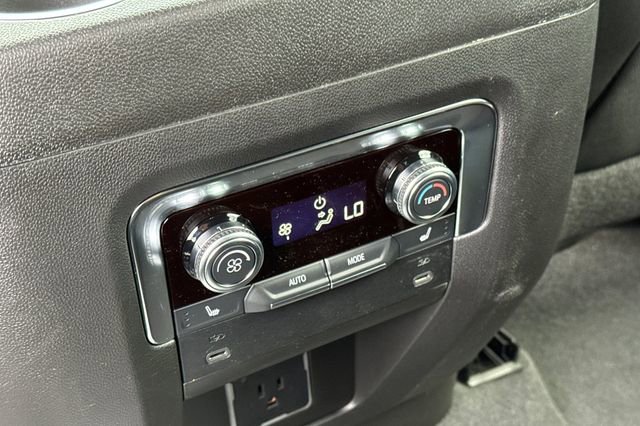 New 2026 GMC Yukon Elevation image 14