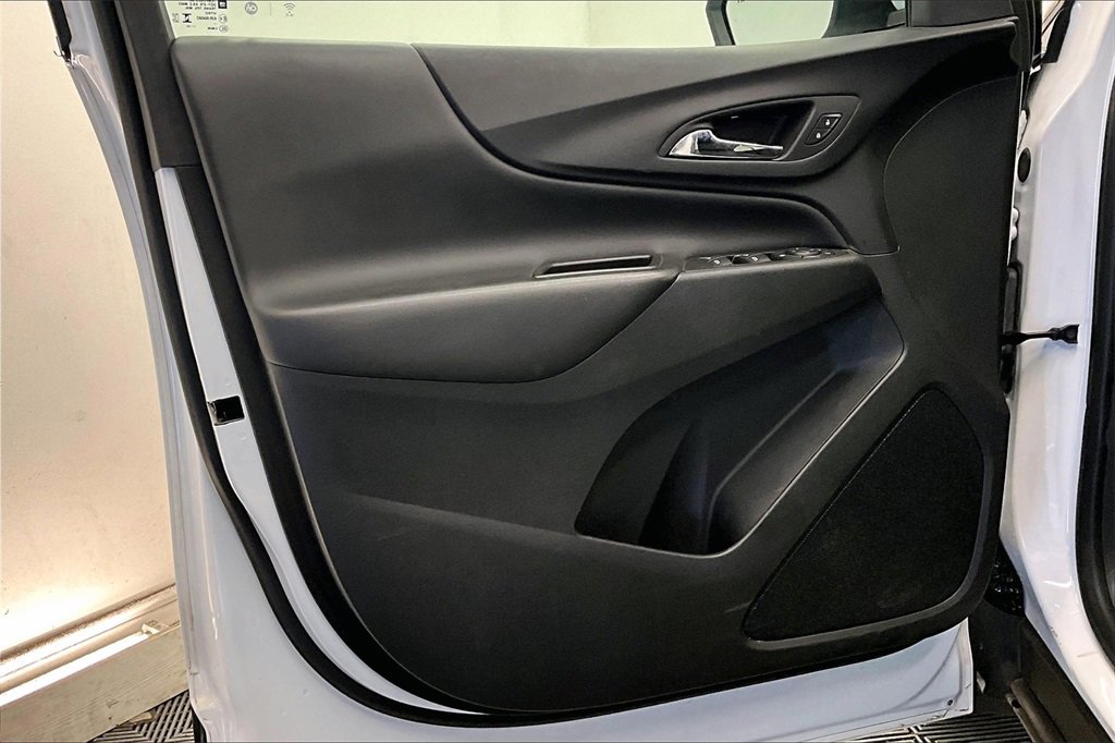 Used 2023 Chevrolet Equinox LT w/ LPO, Floor Liner Package image 24