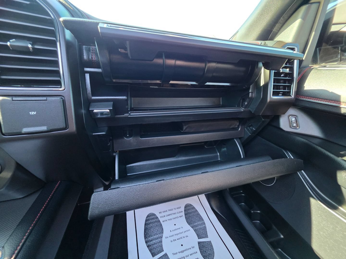 Used 2019 Ford Expedition Limited w/ Equipment Group 303A AWD/4WD image 38