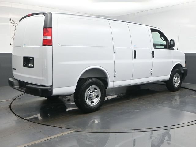 New 2026 Chevrolet Express 2500 image 28