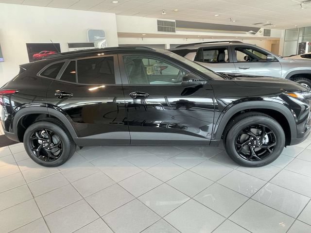 New 2026 Chevrolet Trax LT w/ Driver Confidence Package FWD image 12